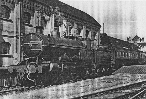 Photo:Engine No. 2422 at the Marine Station mid 1930's