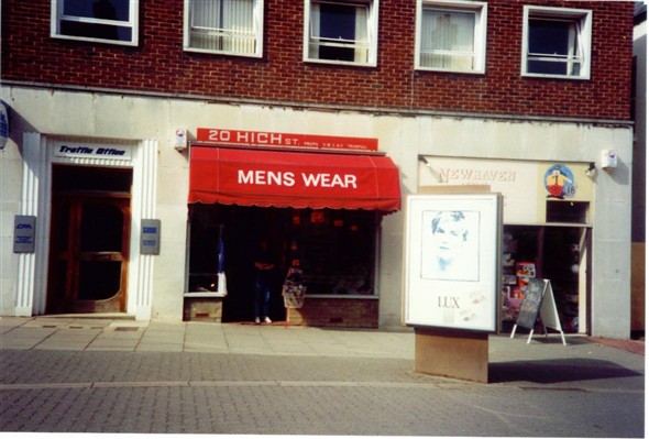 Photo:TRAFFIC OFFICE/MENS WEAR/NEWHAVEN TOY SHOP