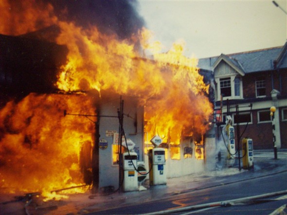 Photo:Arrow Tyres Fire - 1976
