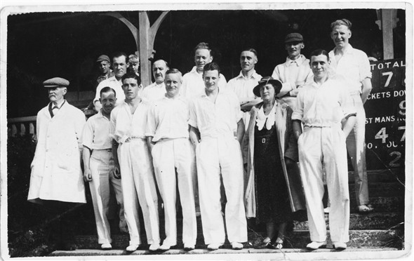 Photo:Newhaven Cricket team - c1937