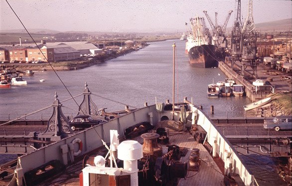 Photo:Not a collision with the old swing bridge but a view showing the North Quay in busier times. Note the 2 minesweepers upriver awaiting demolition.
