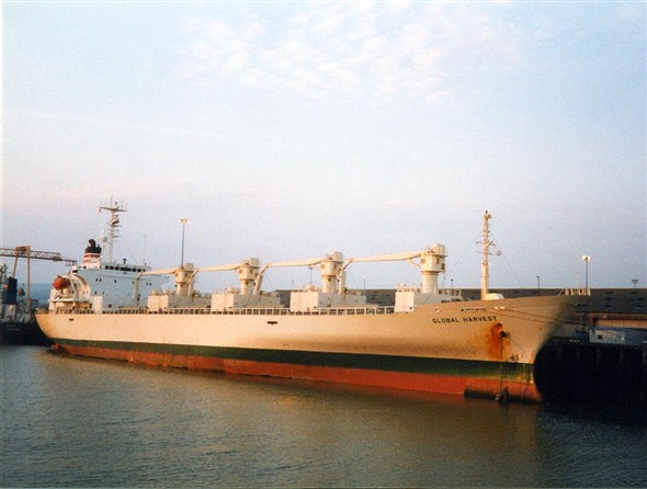 Photo:Global Harvest - 8,520 gross tons - built 1993 by Iwagi Zosen Co Ltd for NYK Reefer Co