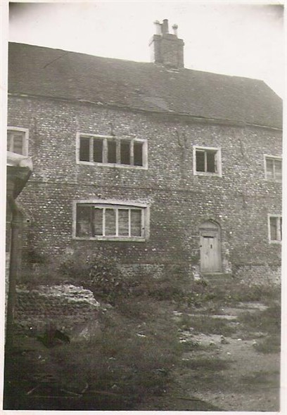 Photo:Meeching Manor in decline, 1952