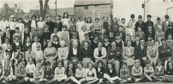 Photo:12 Teachers (?,?,?, Mrs Waidson, Mr Burt, Mr Freddie Cole, Mrs Pike, ? ? ? ? )