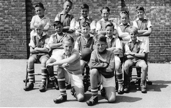 Photo:Meeching Junior Football Team 1957/58