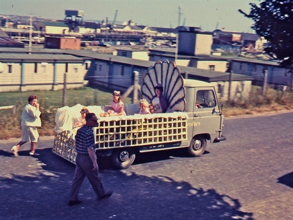 Photo: Illustrative image for the 'NEWHAVEN CARNIVAL PROCESSION 1964' page