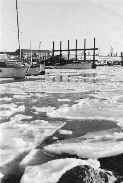 Photo: Illustrative image for the 'THE YEAR THE HARBOUR FROZE' page