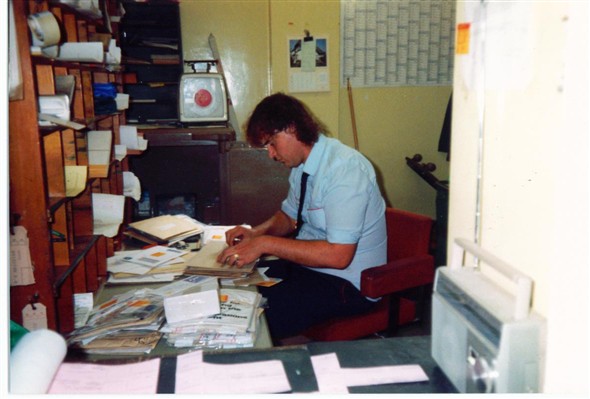 Photo:Dave "Boy" Green Working hard - 1989