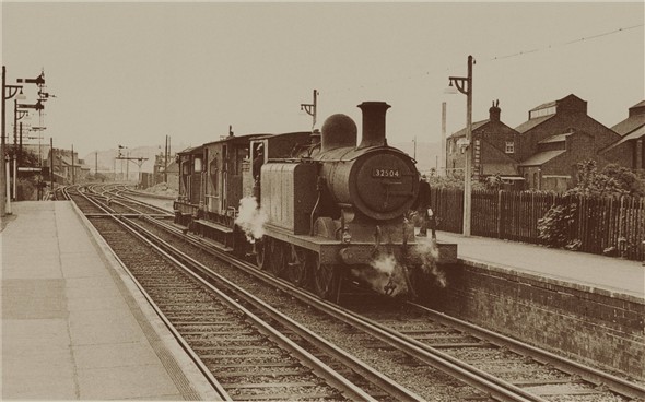 Photo:Class "E4" approching Newhaven station - C1960