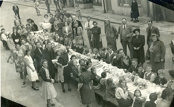 Photo:South Road street party 1945