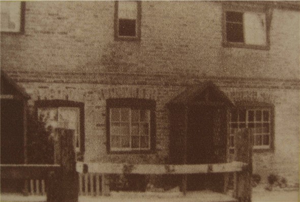 Photo:Tidemills workers cottage - c1930