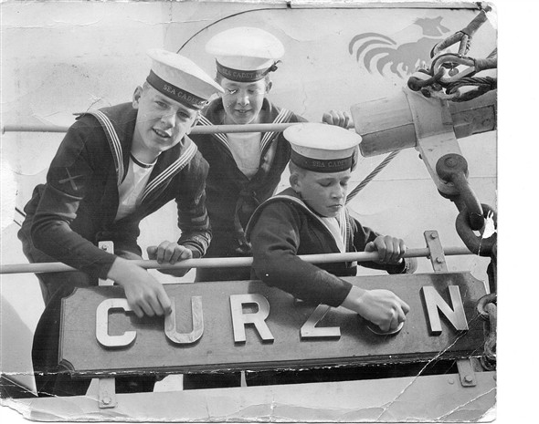 Photo:Cadets on HMS Curzon