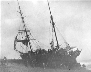 Photo:It states on the back of this photo that this ship is the Sagatun I think that is wrong. She does match up to other infomation that I have. Could it be the Gannet (February 14th 1882)  ?