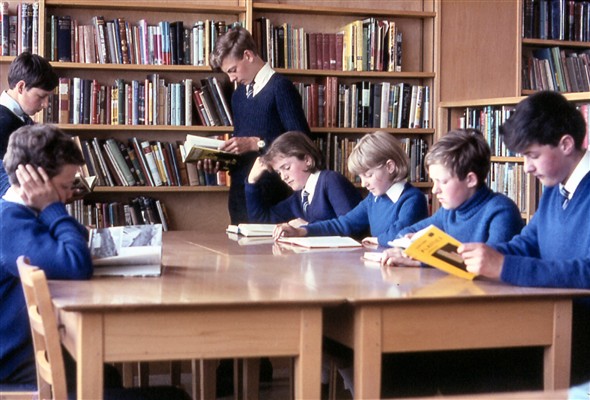 Photo:Studying in the library