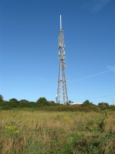 Photo:Newhaven's transmitter mast on The Highway, overlooking the town.