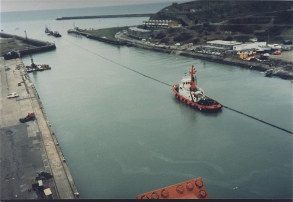 Photo:Pipeline in the harbour
