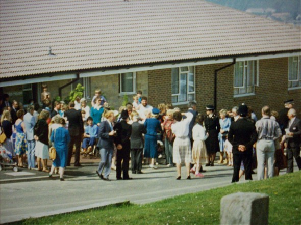 Photo:Opening day for Webb House - April 1987